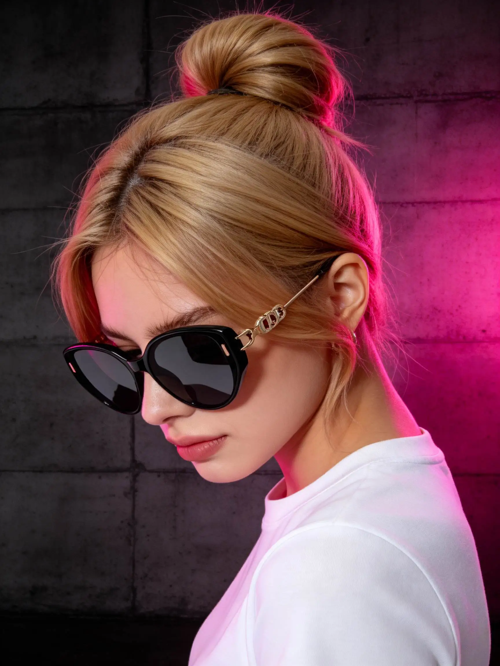Black Frame Fashion Sunglasses