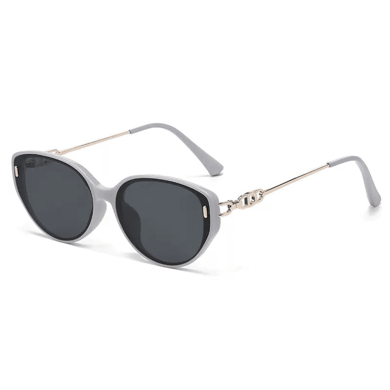 Black Frame Fashion Sunglasses - Image 6